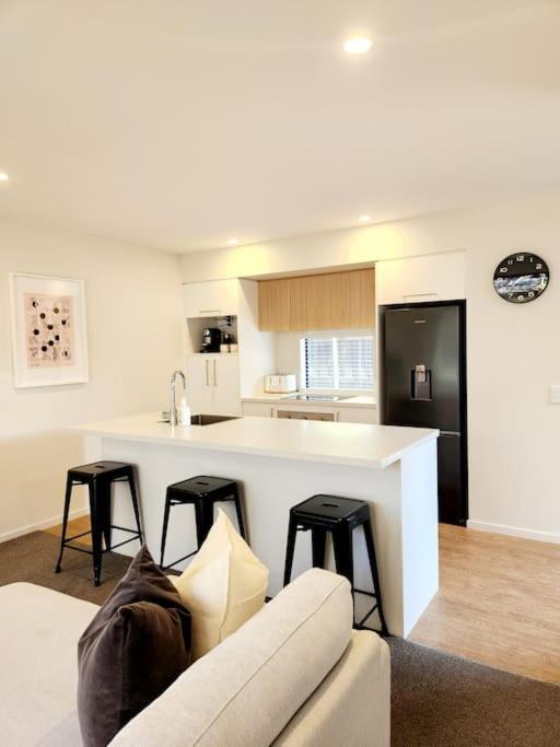 Central Home With Internal Garage - Close To Cbd! Christchurch Exterior foto