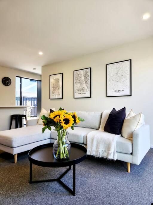 Central Home With Internal Garage - Close To Cbd! Christchurch Exterior foto